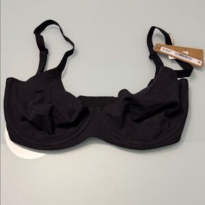 NWT SKIMS Underwire No Padding Bra